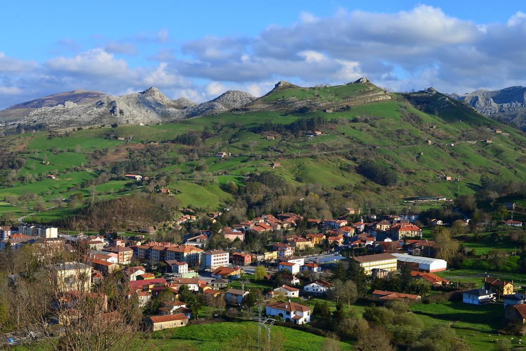 Alojamiento Bernabales Pámanes Exterior foto